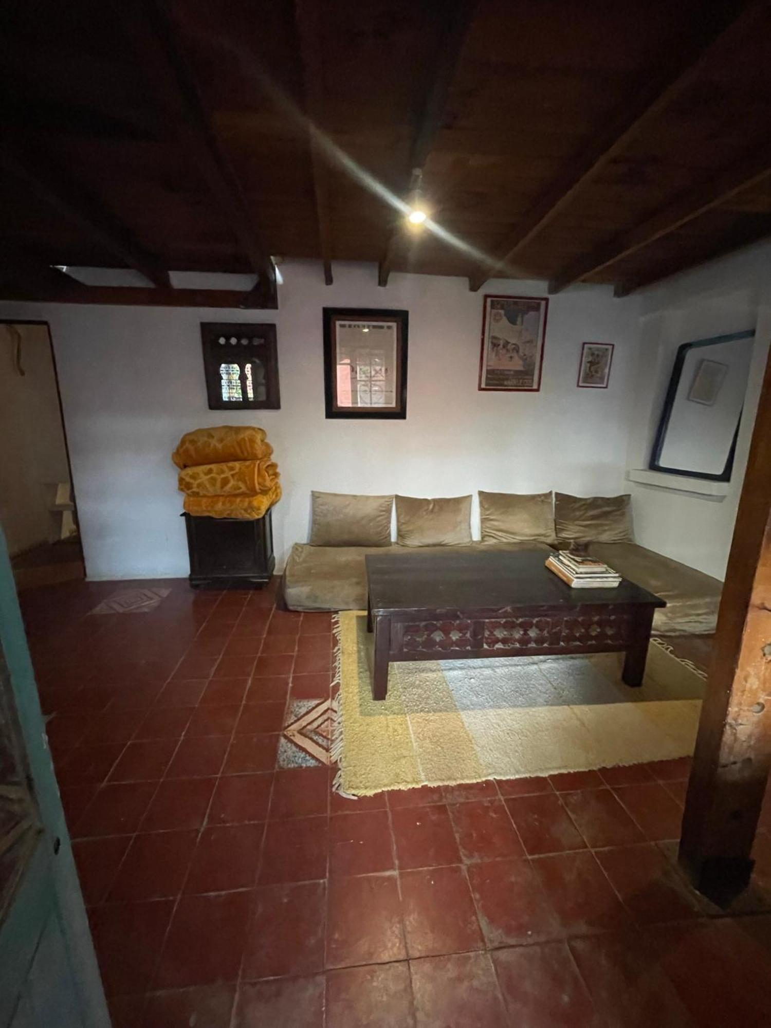 Dar El Pirata Hostel Asilah Esterno foto