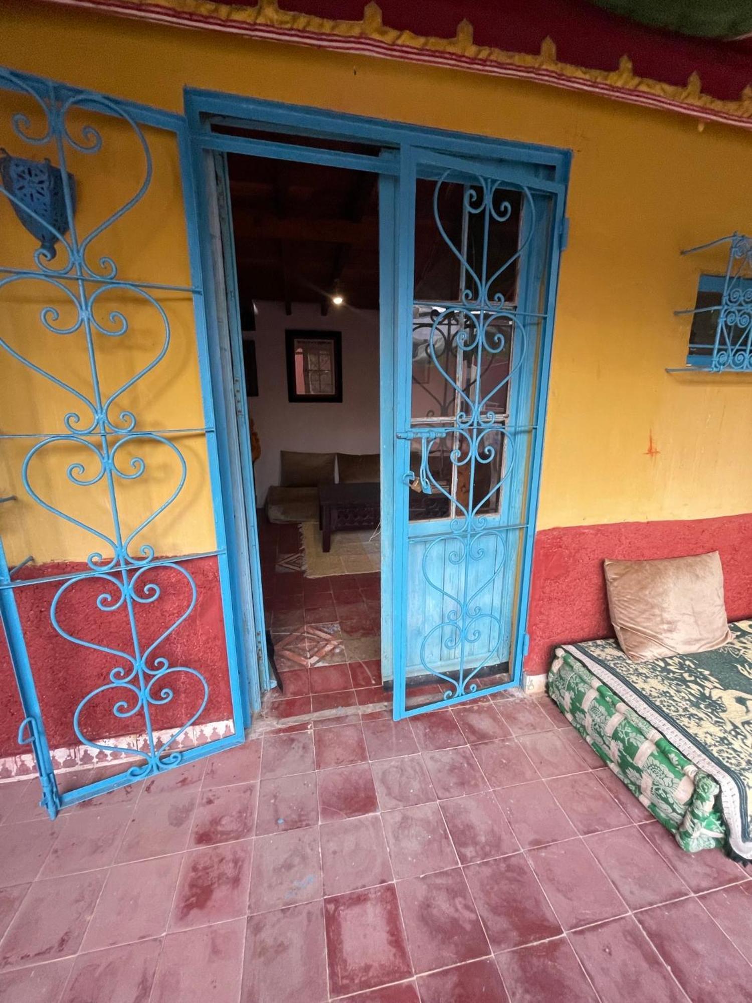 Dar El Pirata Hostel Asilah Esterno foto