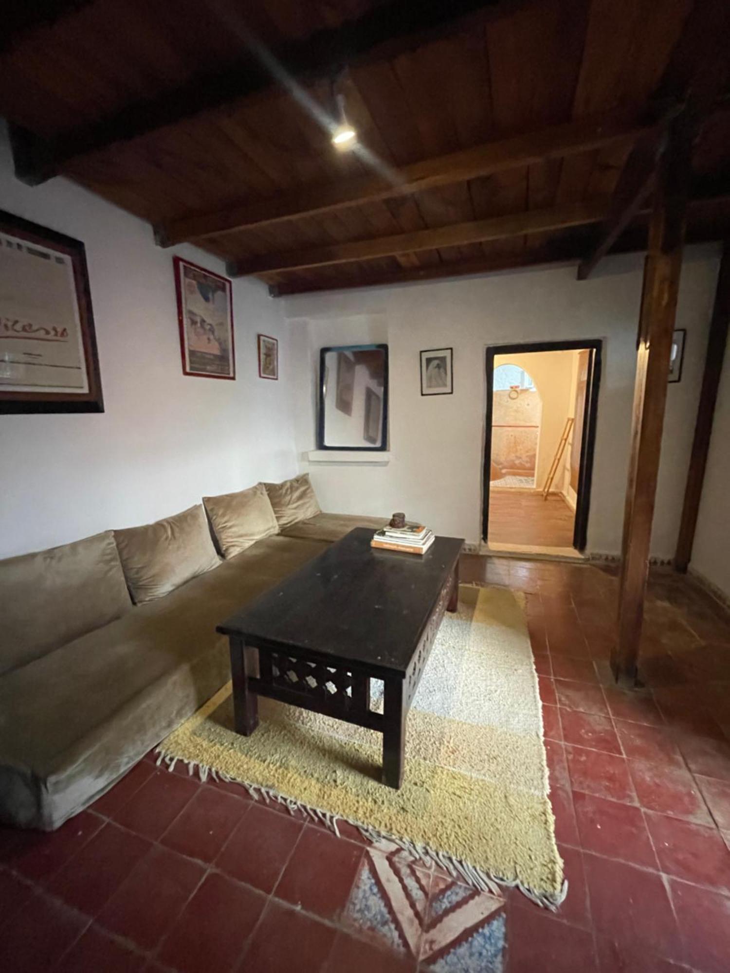 Dar El Pirata Hostel Asilah Esterno foto