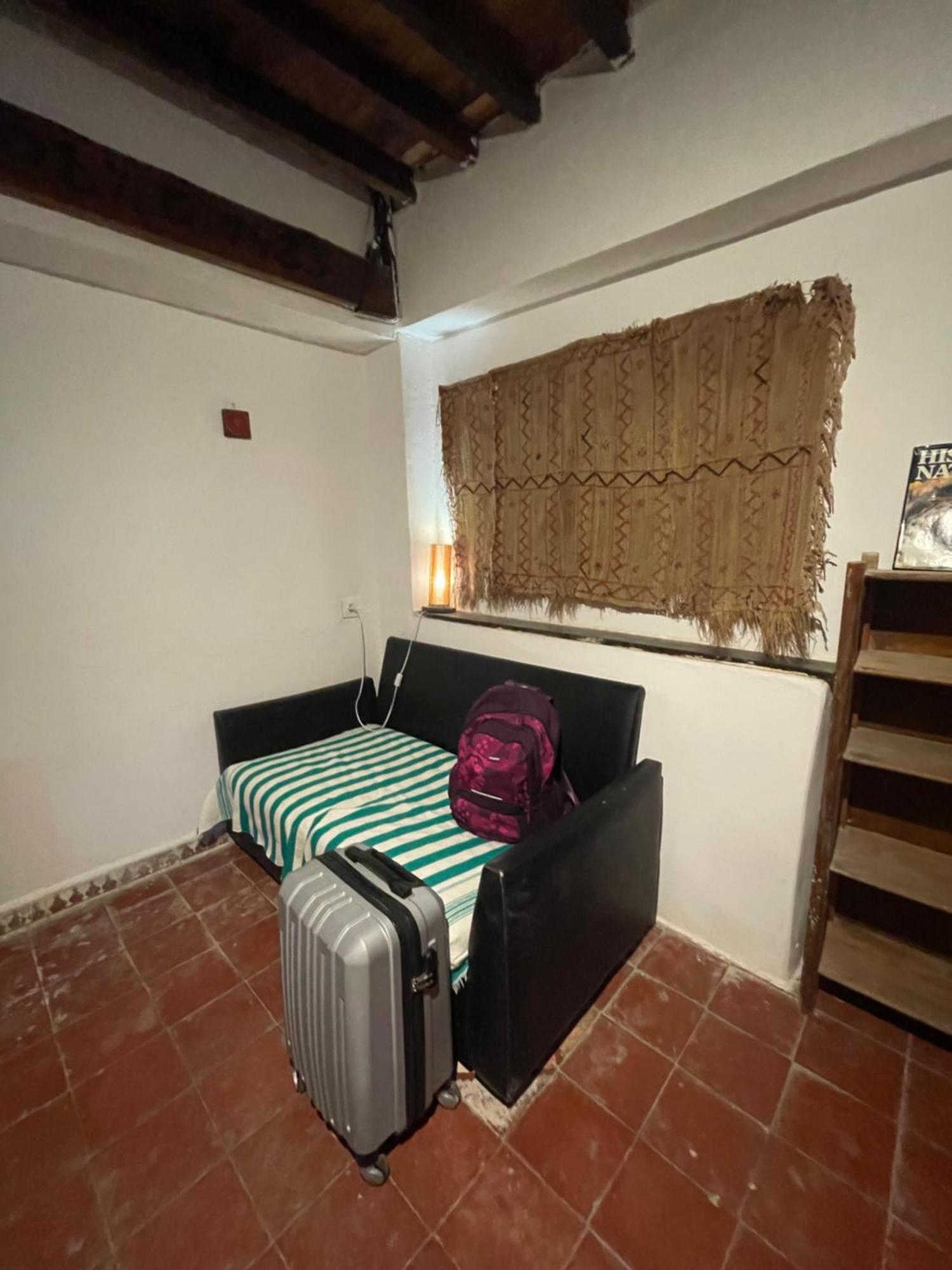 Dar El Pirata Hostel Asilah Esterno foto